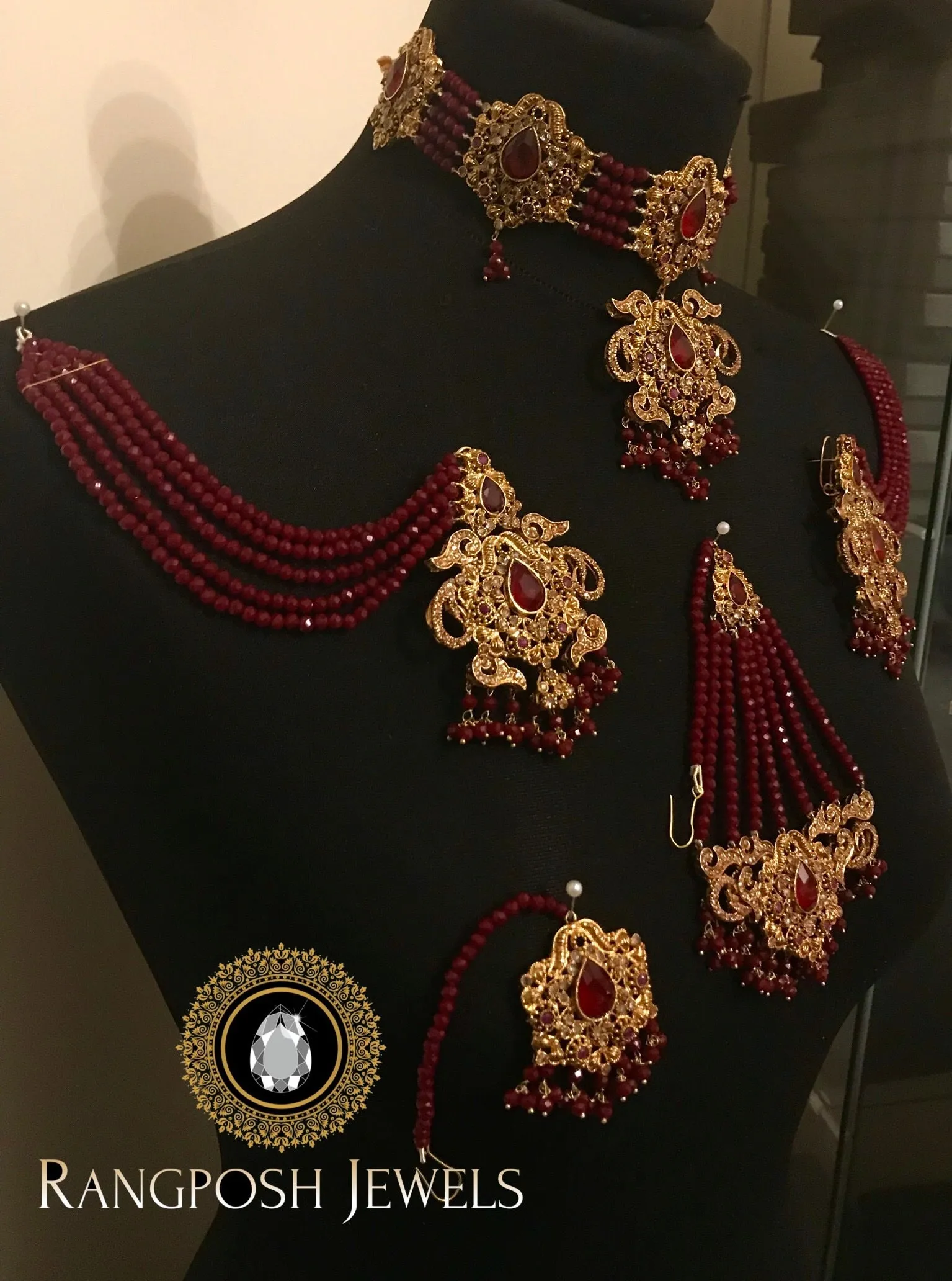 Husn-e-ara choker set