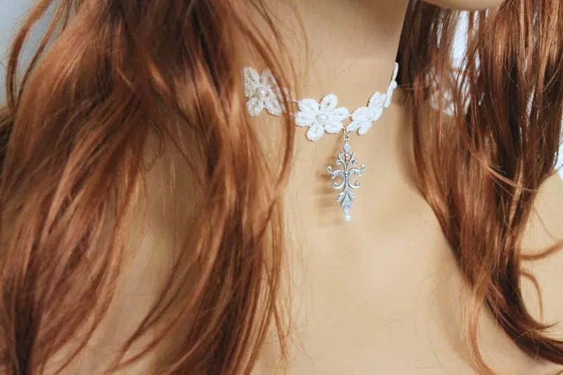 Pearl Lace Flower Choker